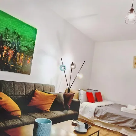 Lovely Ultracentral With Parking Apartment *